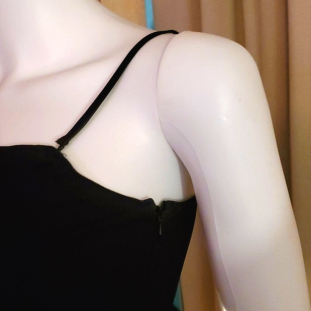 🖤💥Flawless! Gorgous Black One Shoulder & Open Leg Jumpsuit from bebe ❤️‍🔥🖤 - Picture 5 of 16